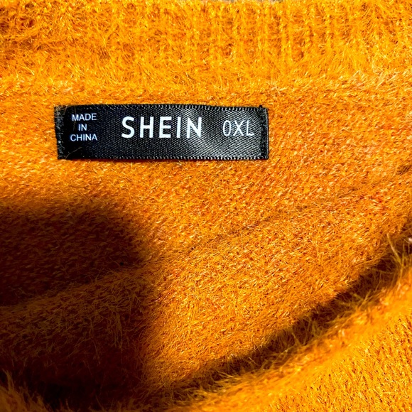 Off the shoulder Lash sweater (Shein) NWOT - Picture 2 of 2